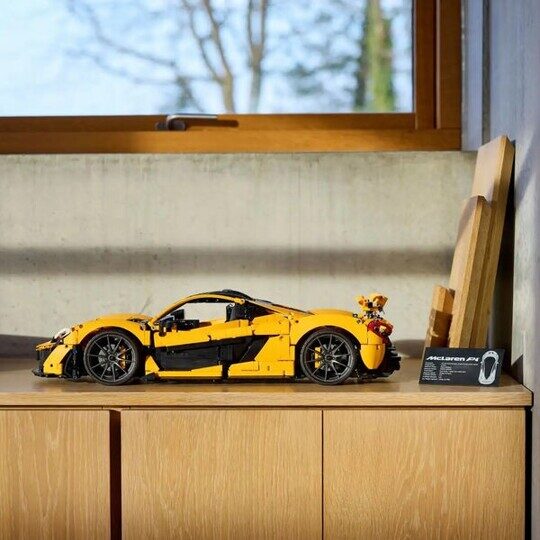 Конструктор Technic McLaren P1, 88810, 3893 дет., гоночная машина