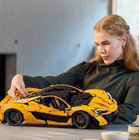 Конструктор Technic McLaren P1, 88810, 3893 дет., гоночная машина