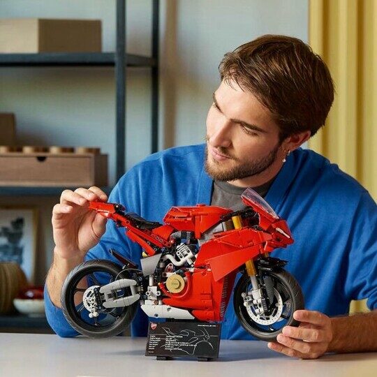 Конструктор Мотоцикл Ducati Panigale V4 S Техник King 3056, 1603 дет.