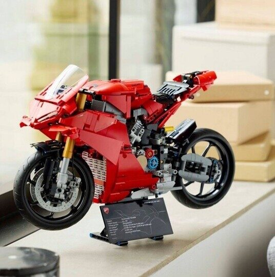 Конструктор Мотоцикл Ducati Panigale V4 S Техник King 3056, 1603 дет.