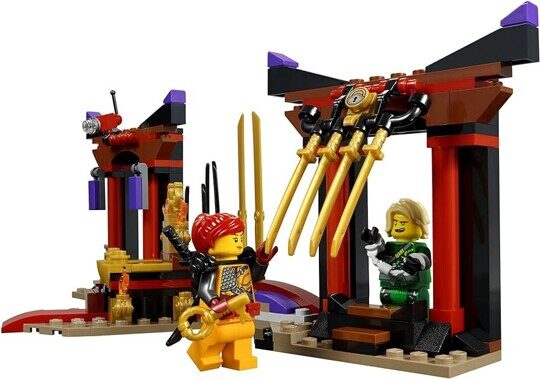 Конструктор Решающий бой в тронном зале 10935, Ниндзяго аналог Лего 70651